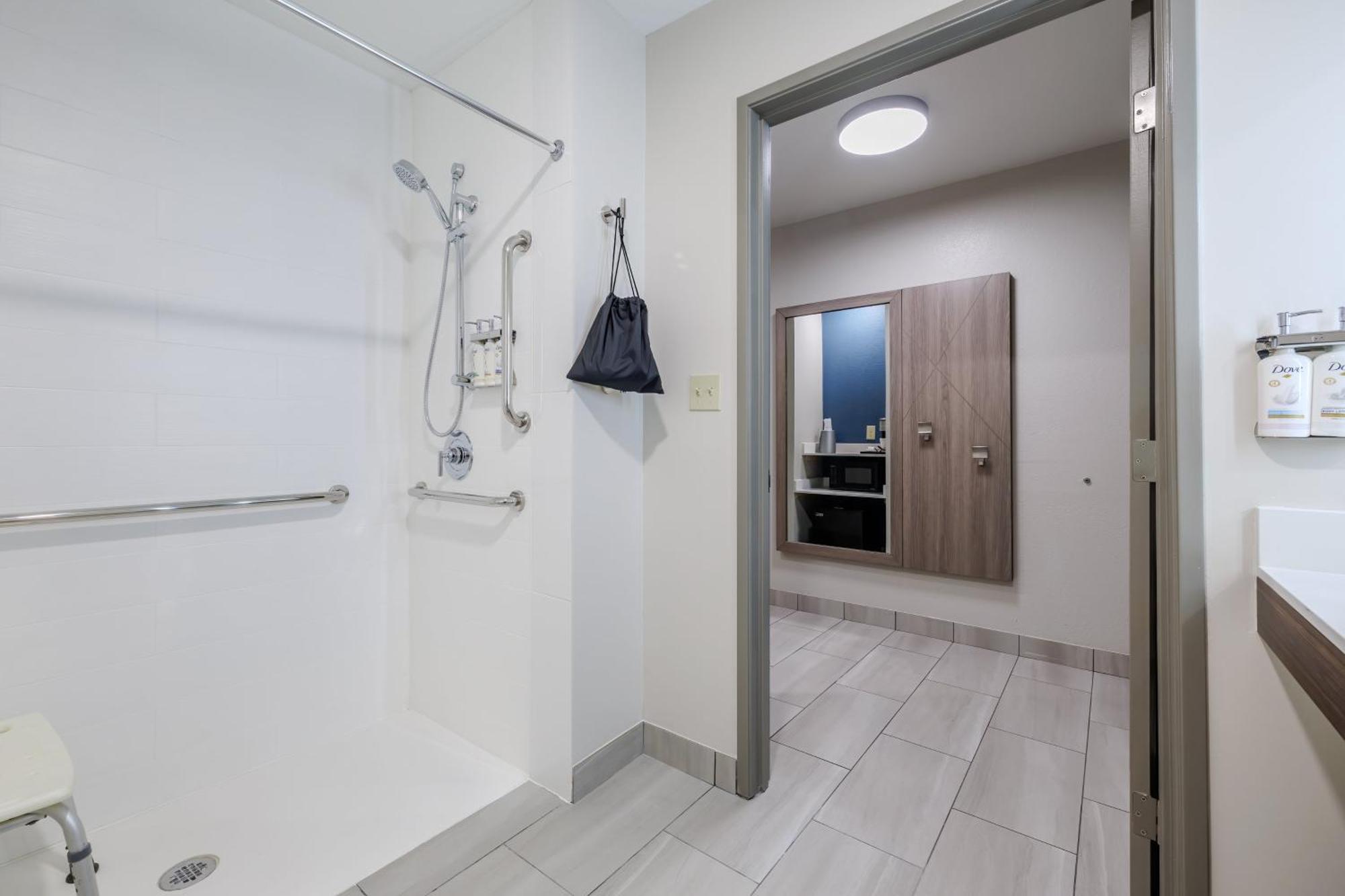 Holiday Inn Express & Suites Zion By Ihg Exterior foto