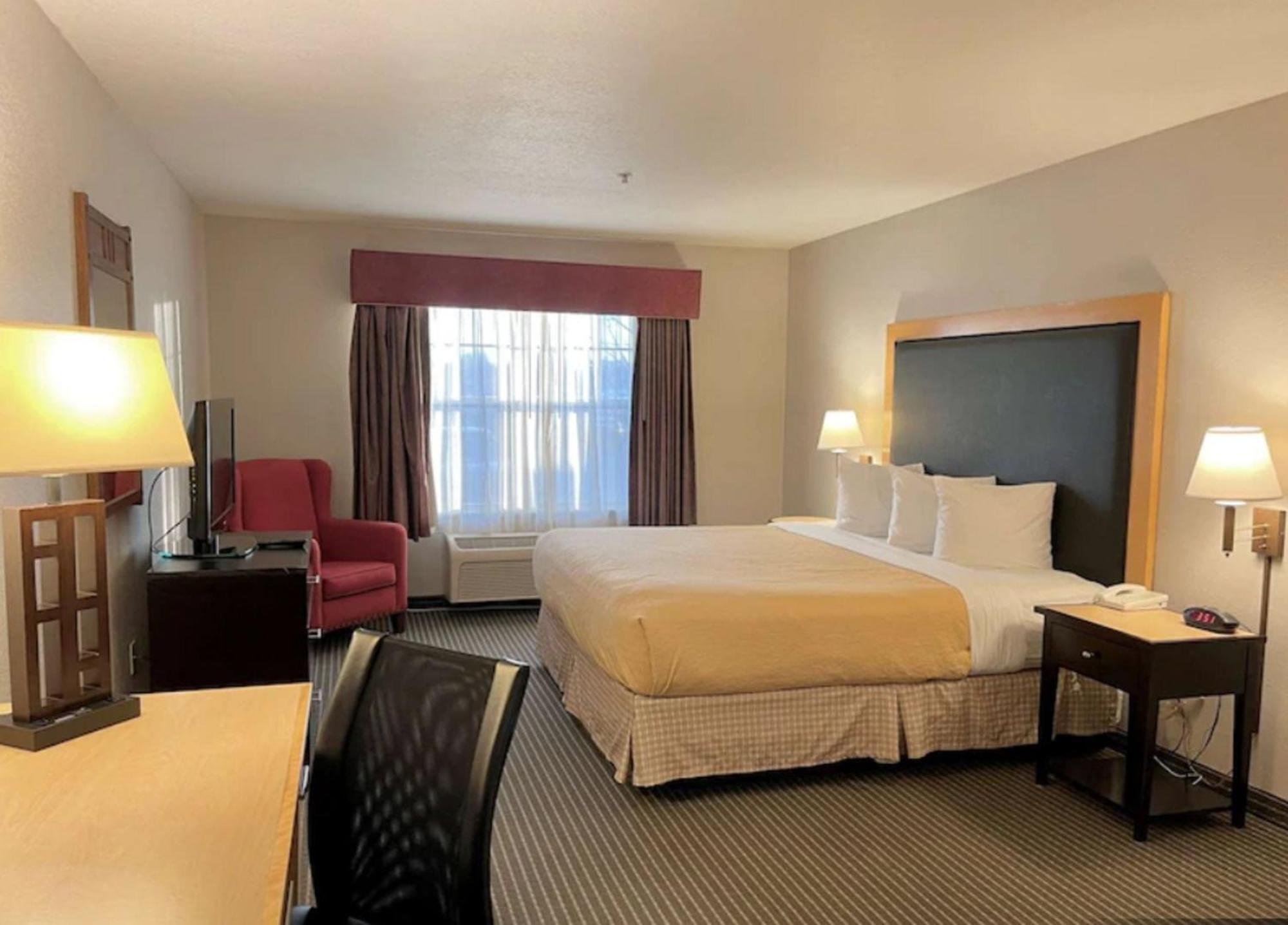 Holiday Inn Express & Suites Zion By Ihg Exterior foto